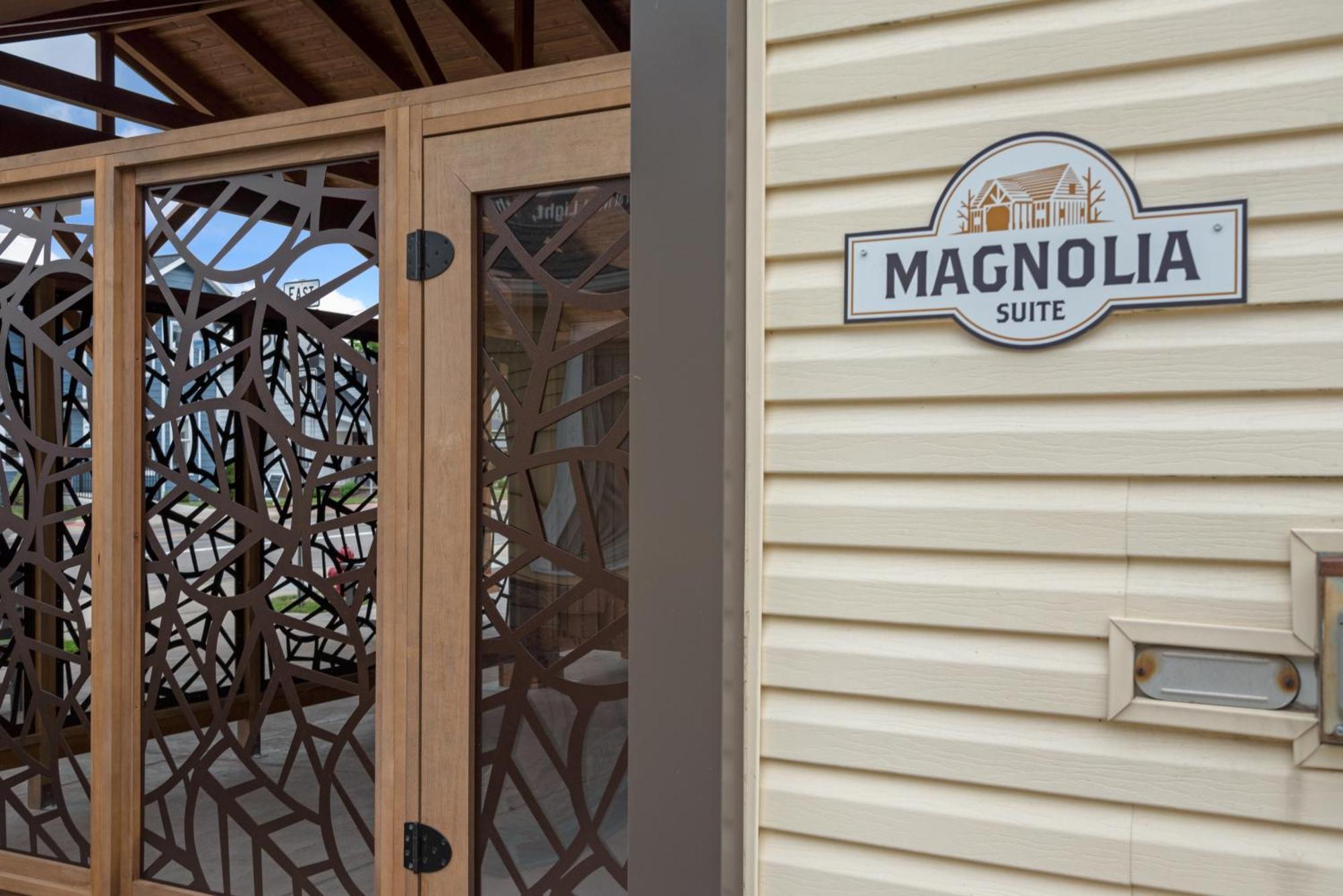 Magnolia Suite - Main Street Lodge In Berlin Exteriér fotografie